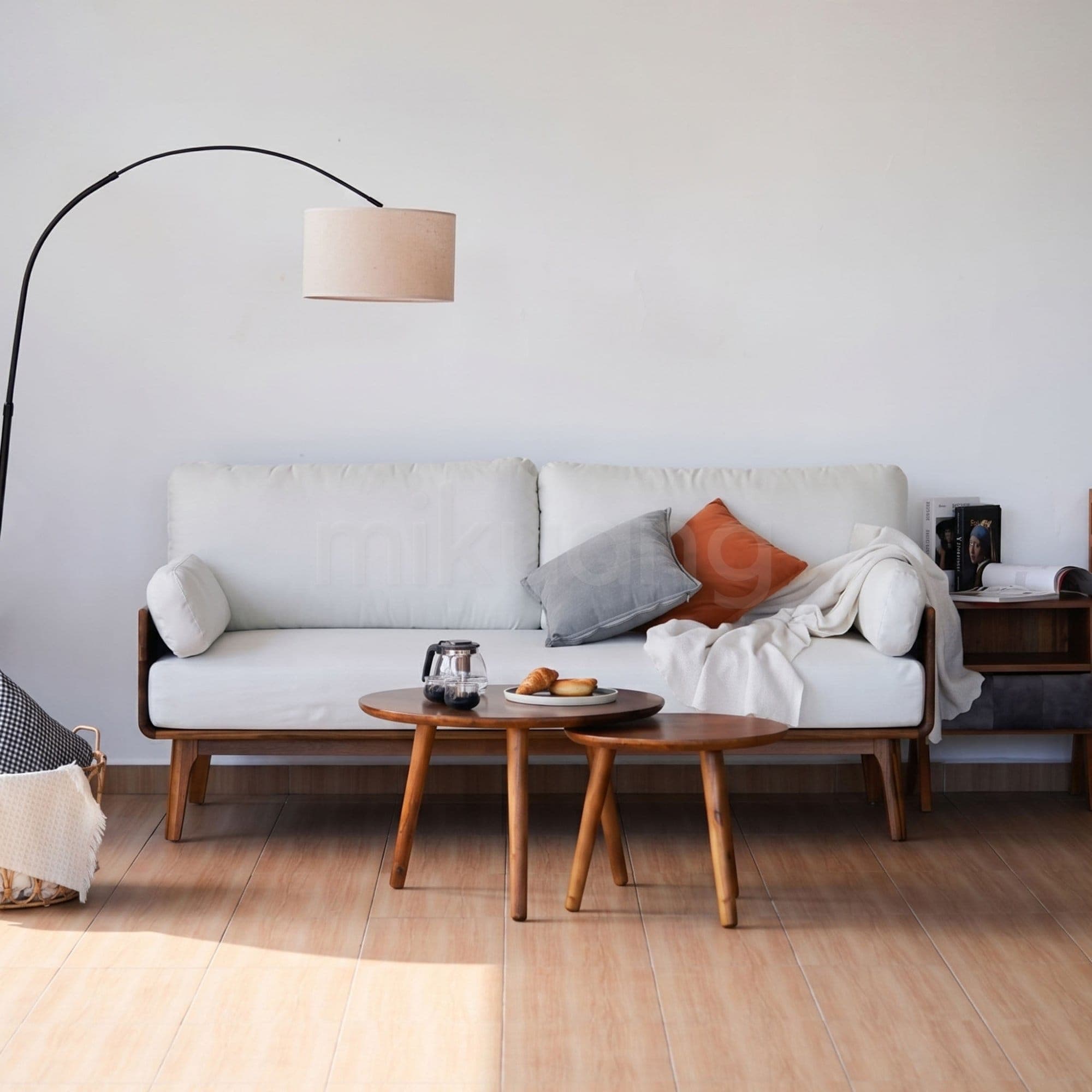 BRUMORA Teak Sofa alternate view