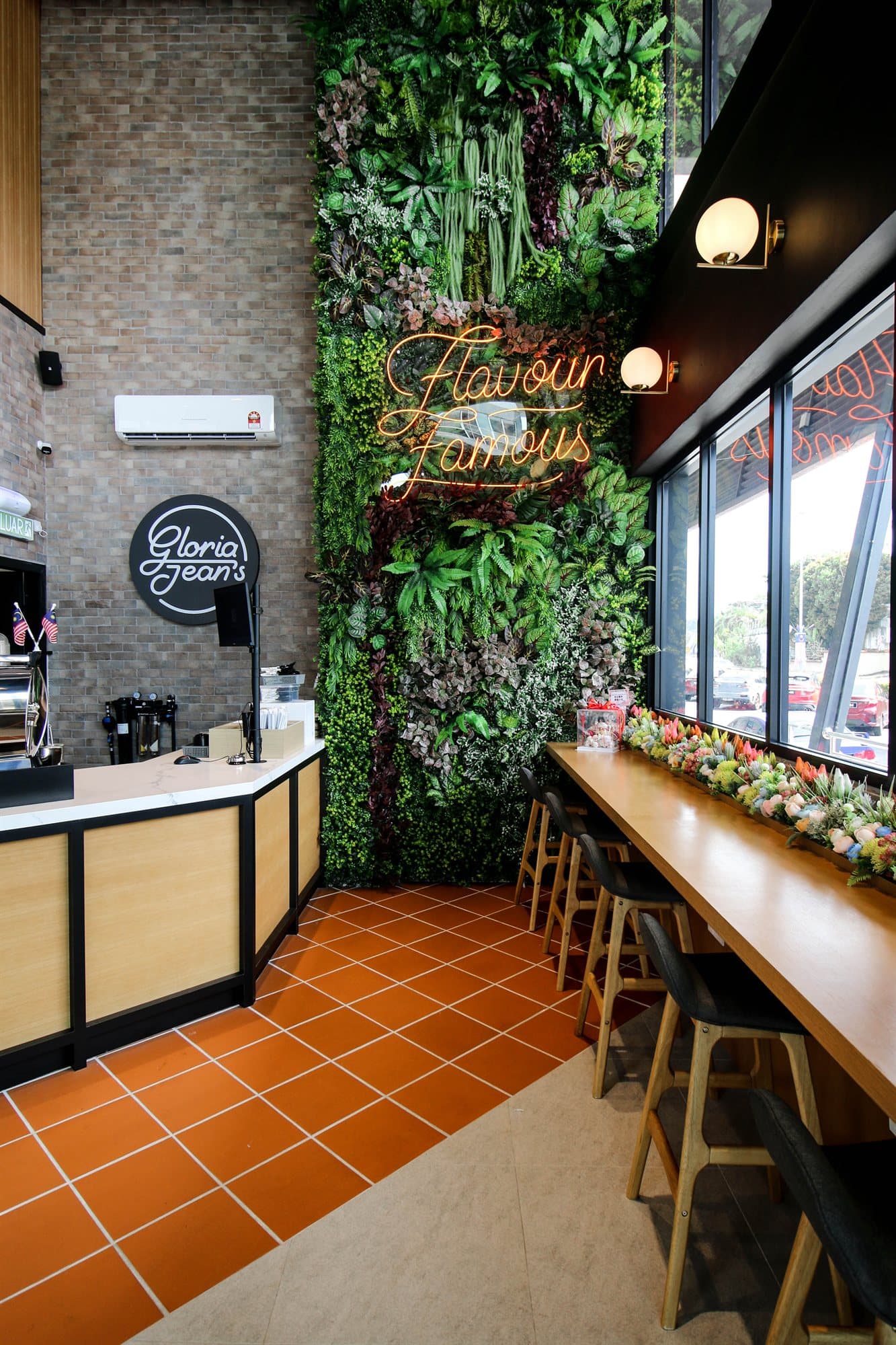 Gloria Jean's Cafe - Photo 6