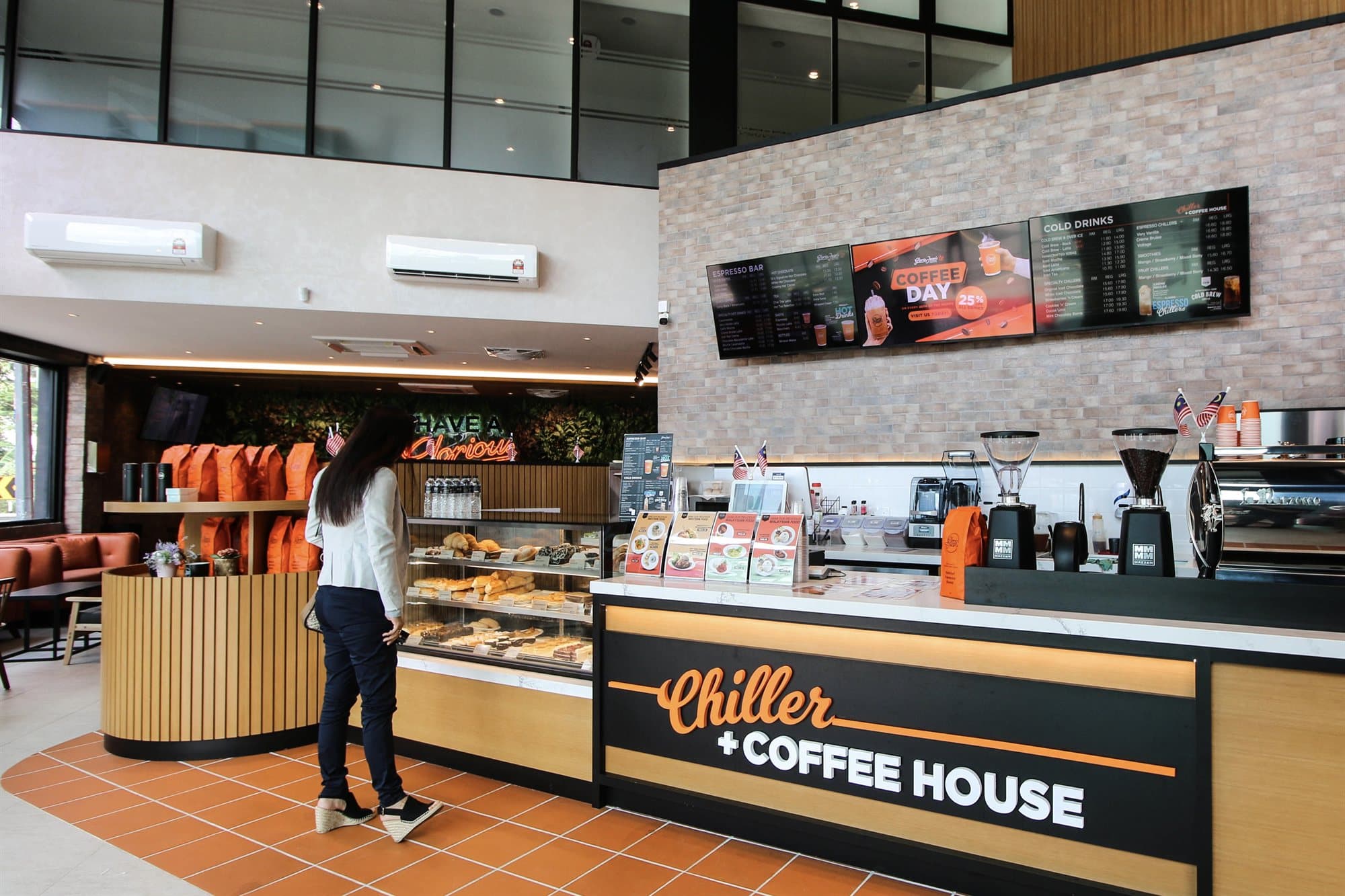 Gloria Jean's Cafe - Photo 8