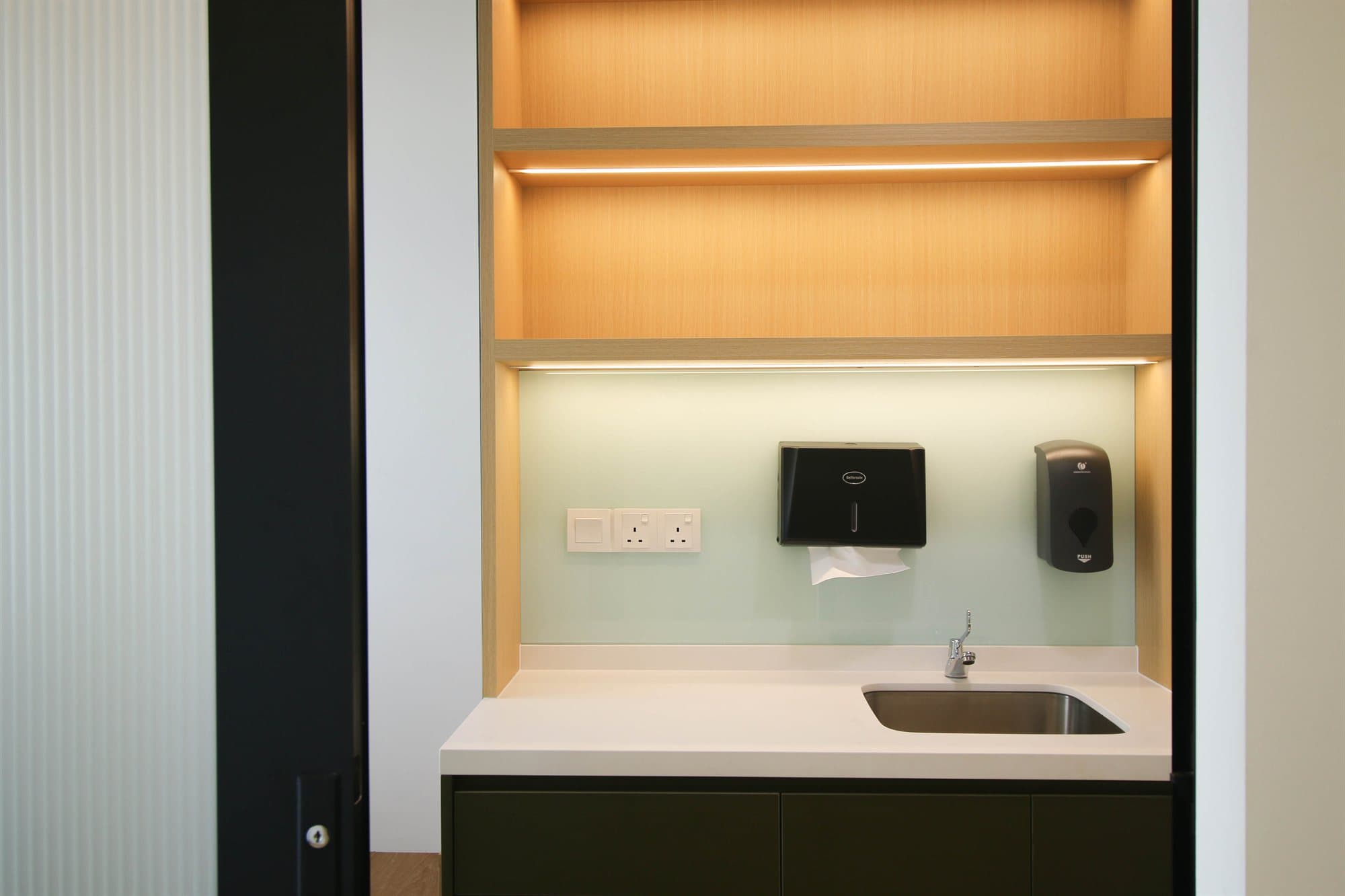 Southern Medical Clinic - Photo 26
