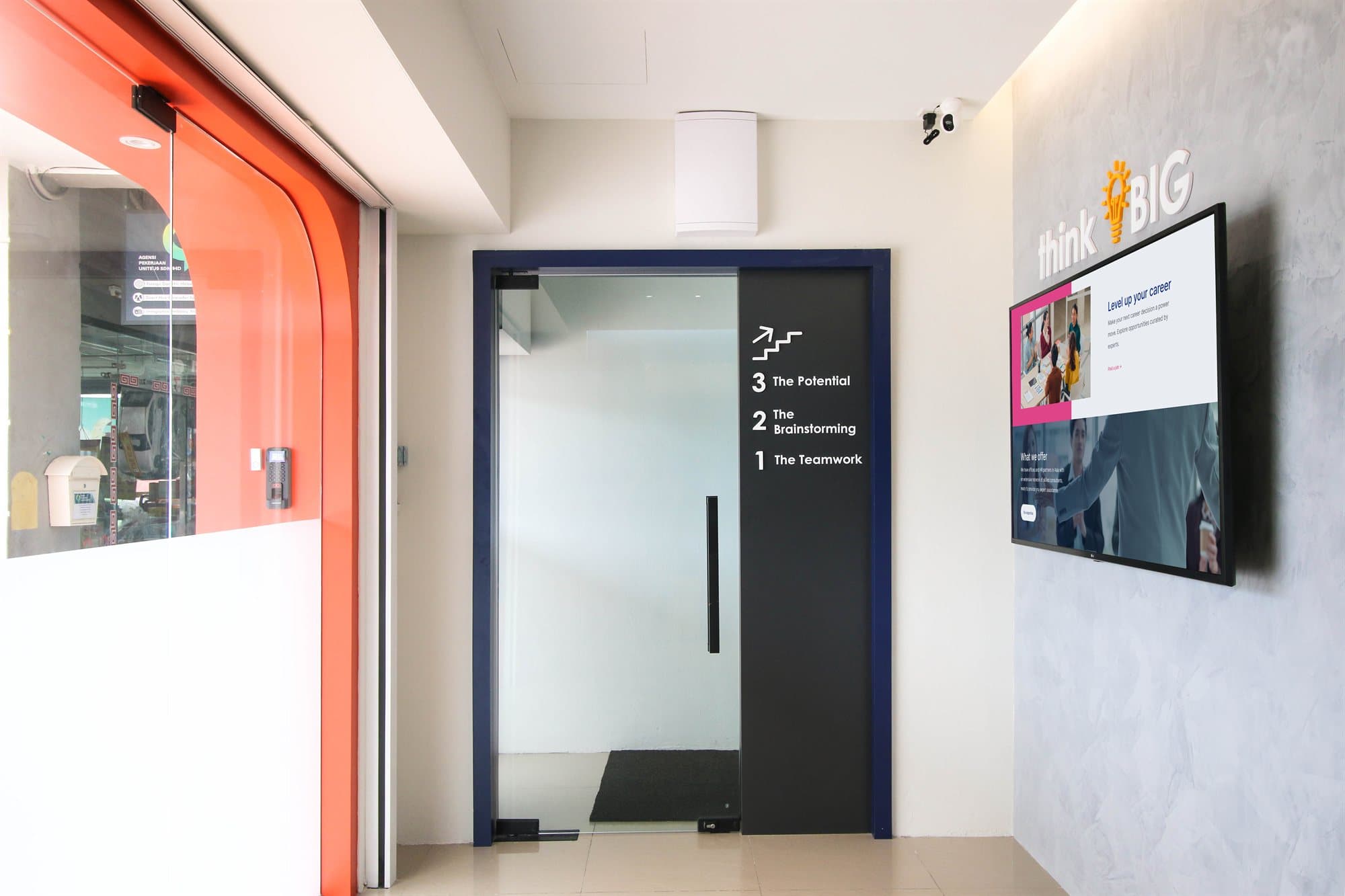 Job Expert Office - Photo 6