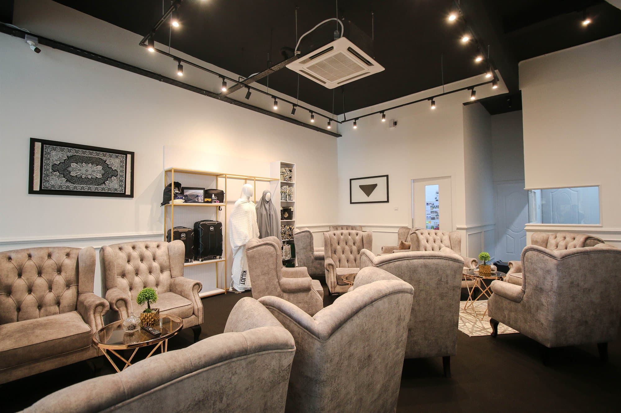 Tiara Mass Travel Reception - Photo 6