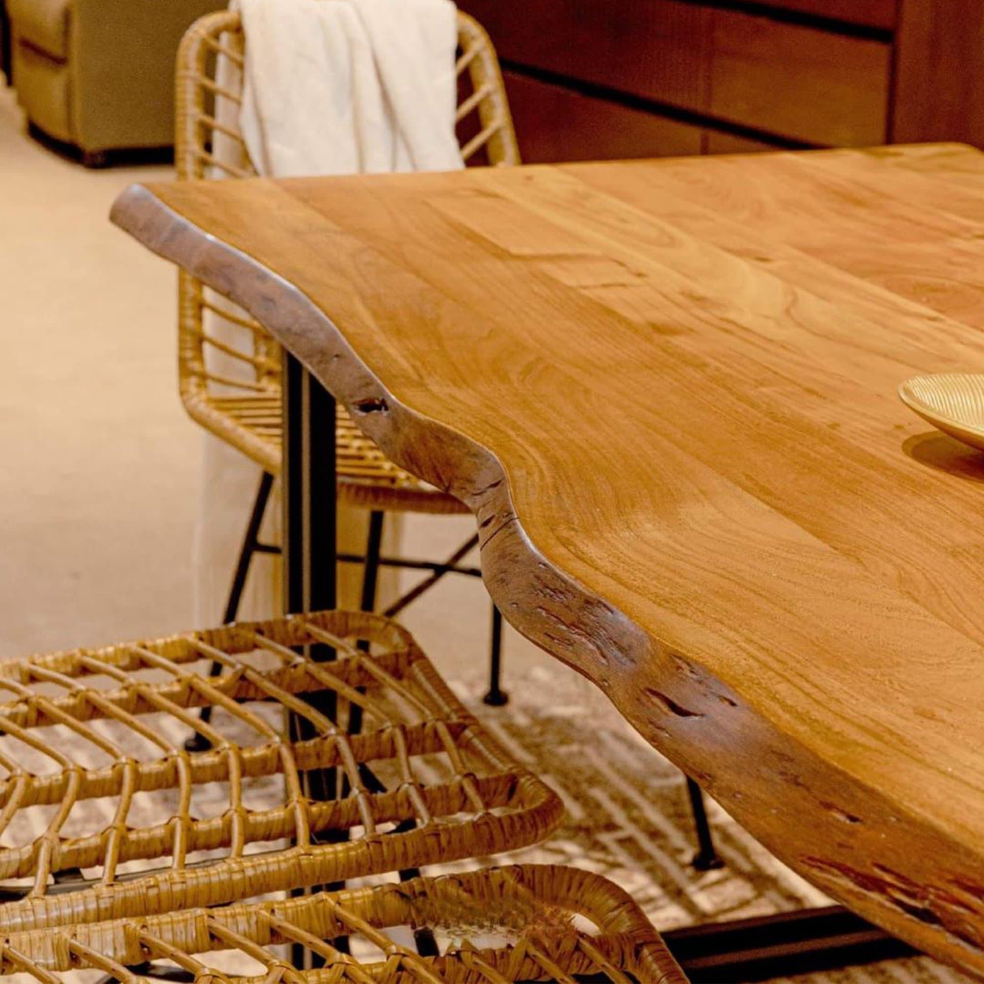 KINGSLEY Dining Table view 3